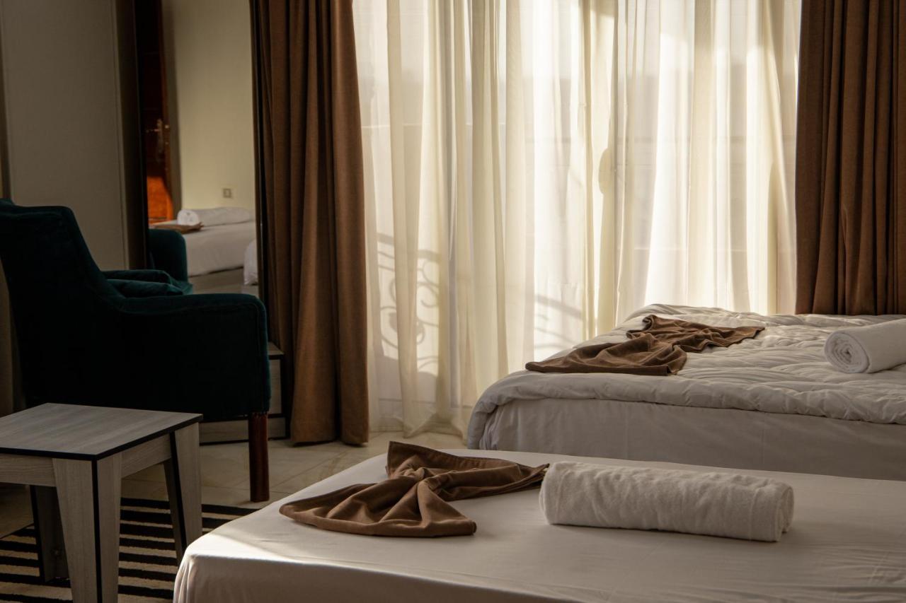 Gardenia Inn Nazlet el-Sîsi エクステリア 写真