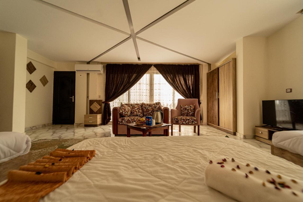 Gardenia Inn Nazlet el-Sîsi エクステリア 写真